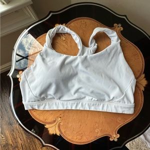 Athleta Ultimate Sports Bra (DD) size L